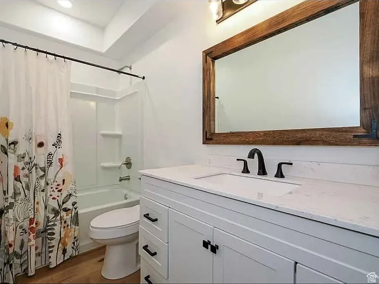 1766 E Johnstown Rd — Photo 12
