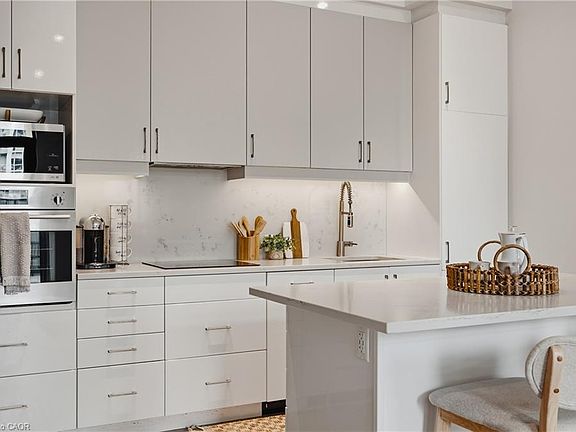 4th image of 181 King St S #608