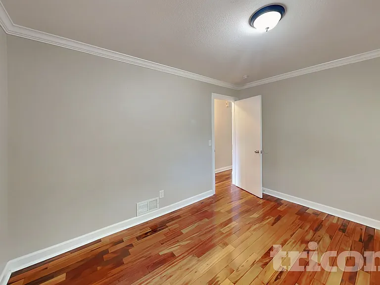 433 1st St NW — Photo 10