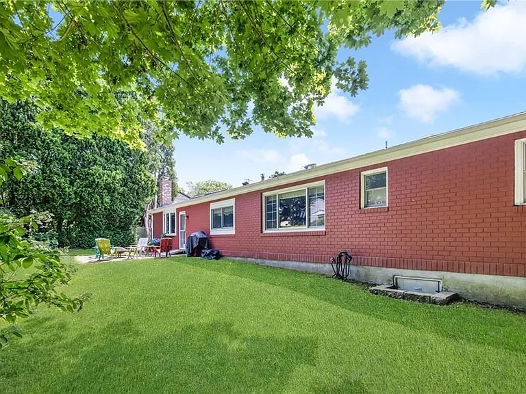 288 Green End Ave — Photo 39