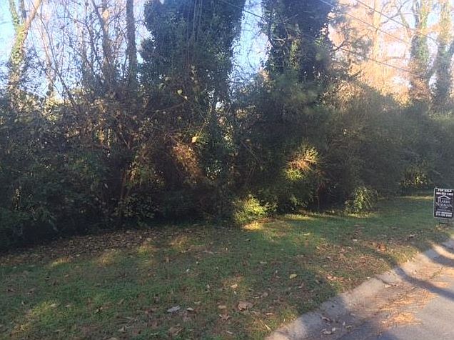 2nd image of 576 Tallwood Dr