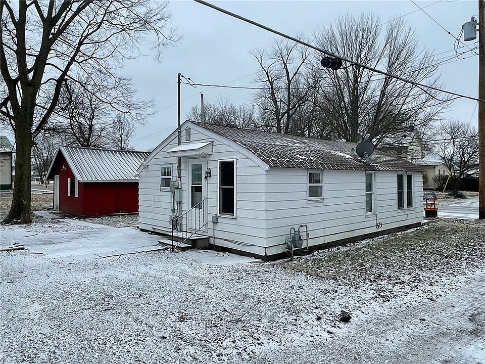 510 N Walnut St, Saint Elmo, IL 62458 Zillow