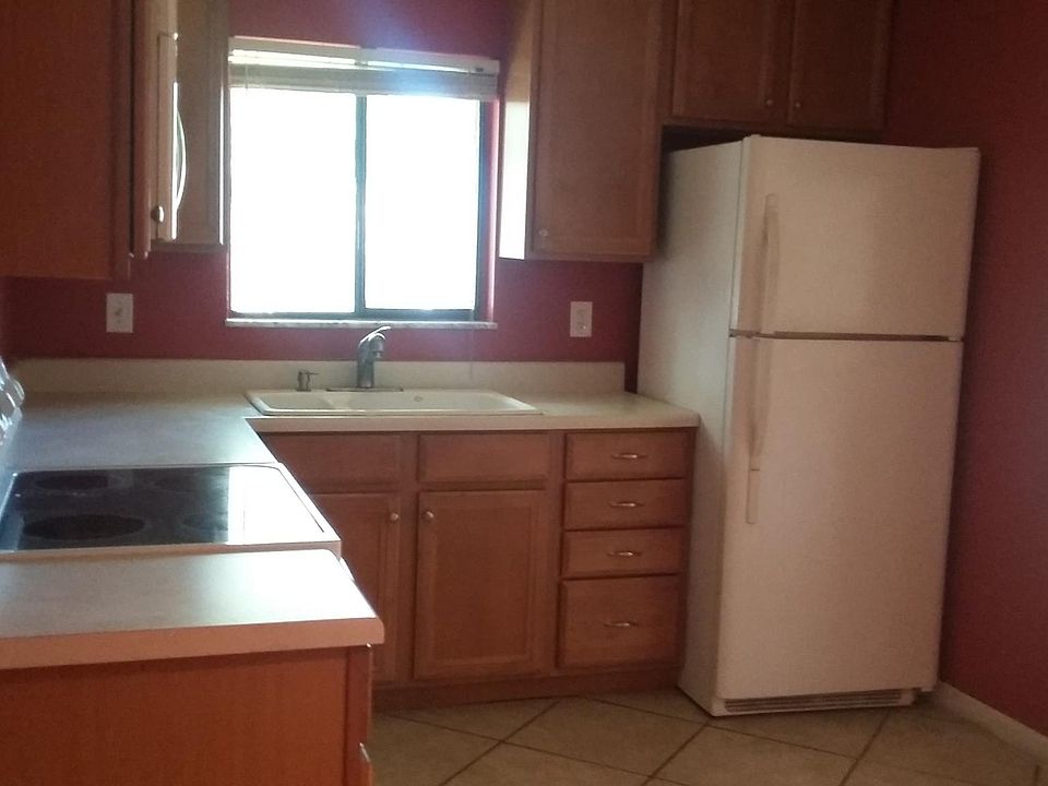 2nd image of 113 Springwood Cir #C