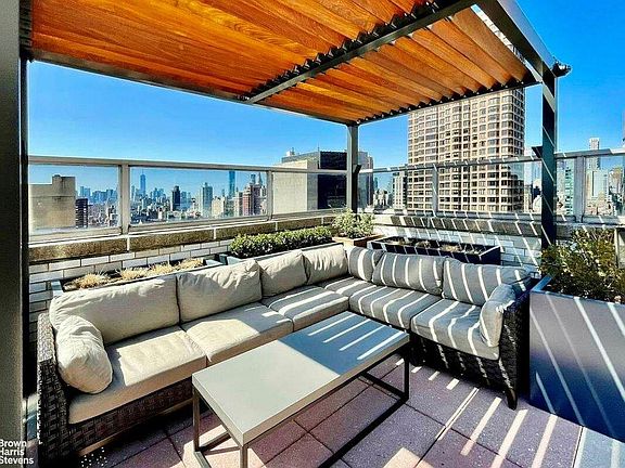 5th image of 300 E 40th St APT 28J