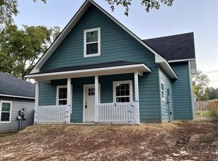 204 Hull Ave, Gladewater, TX 75647