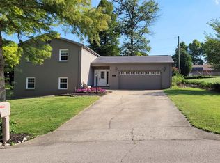 1626 Raintree Dr, Mount Vernon, IN 47620