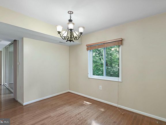 5th image of 1423 Northgate Sq Unit 23/21C