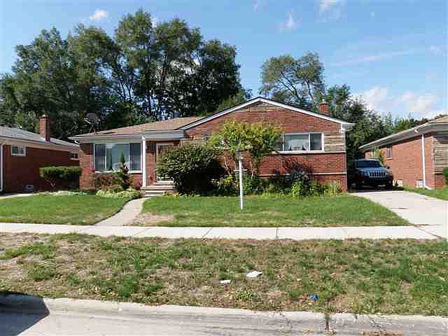 1st image of 23551 Gardner St