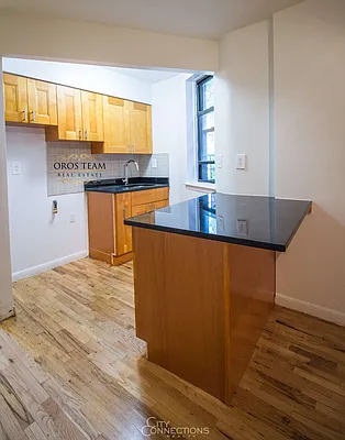 Rented by City Connections Realty | media 14