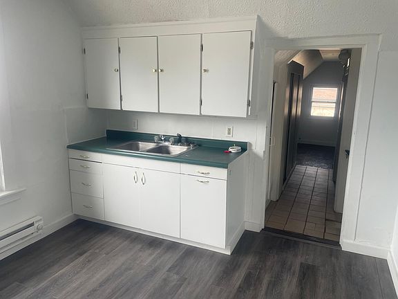 3rd image of 217 W 14th St #B