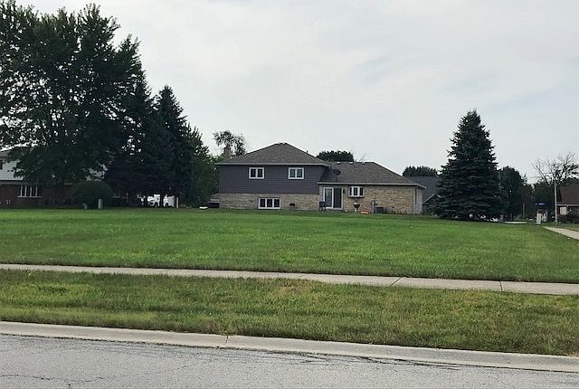 2nd image of 282 Orchard Ln