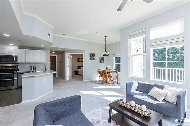 2152 Newport Way NW — Photo 3