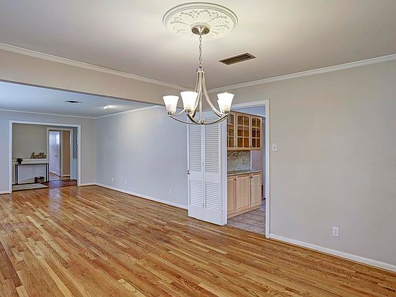 5th image of 3547 Woodvalley Dr
