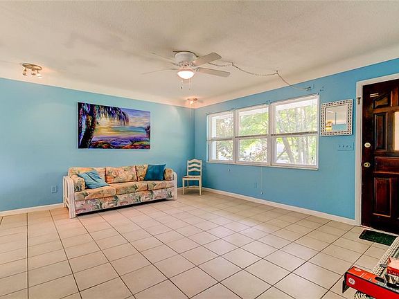 4th image of 5055 18th St N