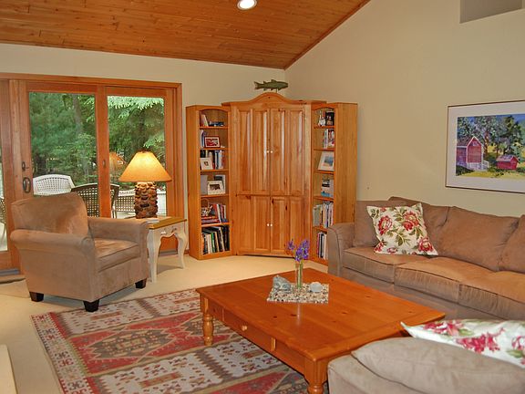 5th image of 6206 S. Lake St.