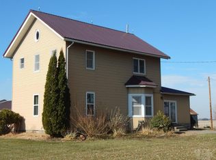825 Ewart Rd, Montezuma, IA 50171