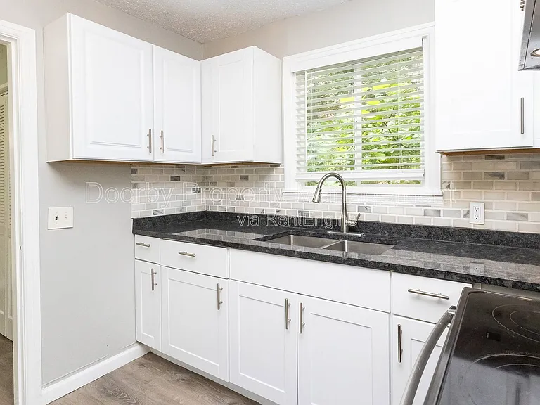 1635 Dogwood Dr — Photo 13