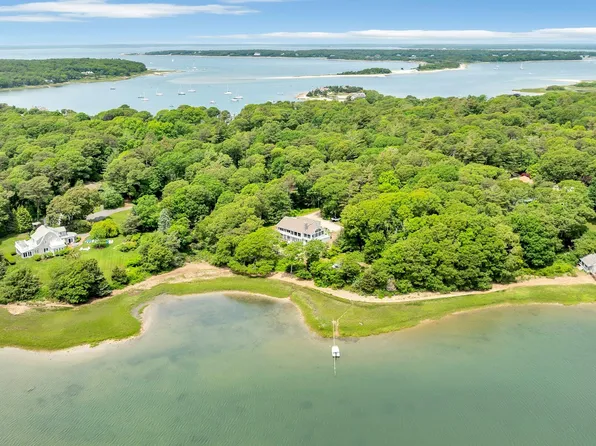 233 Scraggy Neck Road, Cataumet, MA 02534