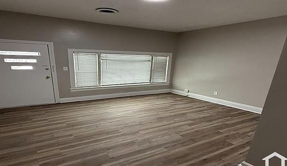 2nd image of 524 Lilly Ave #1