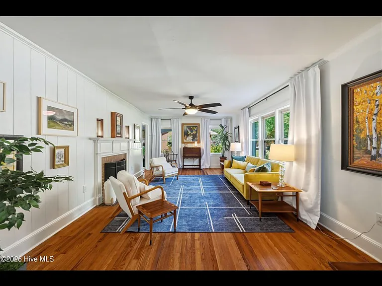 611 Clark Dr — Photo 15