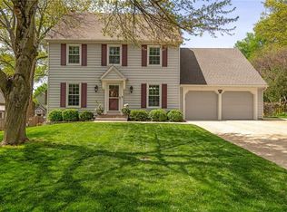7632 Slater St, Overland Park, KS 66204