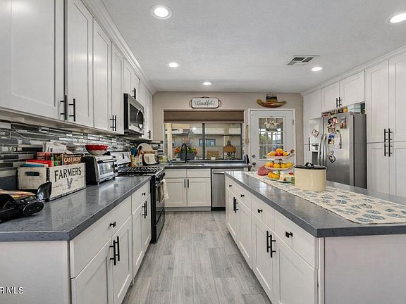3rd image of 44804 Lorimer Ave