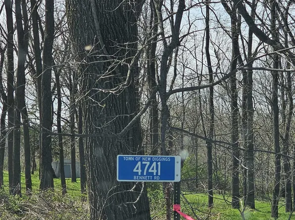 4741 Bennett Rd, Benton, WI 53803