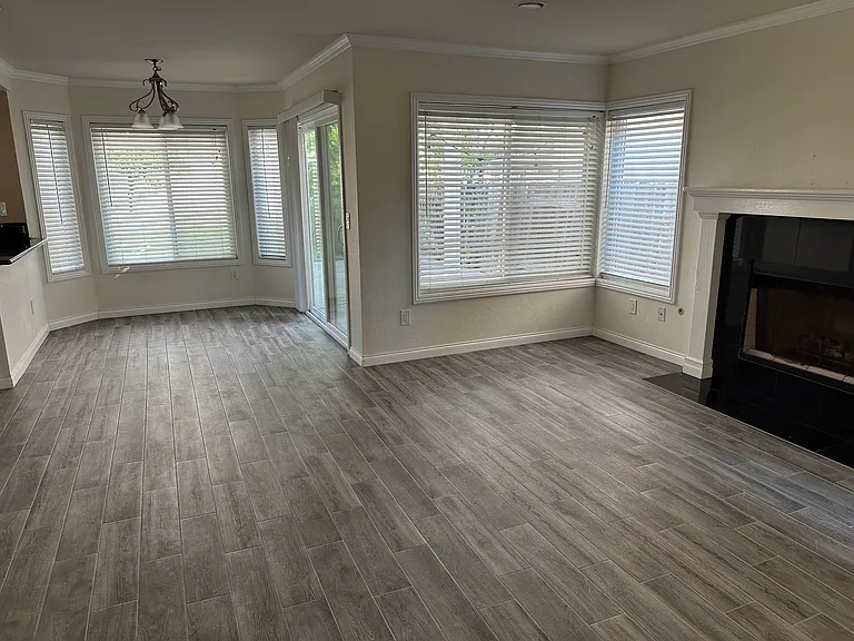 8179 Rimridge Ln — Photo 4