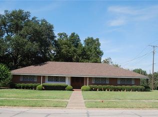 135 Corsicana St, Hillsboro, TX 76645