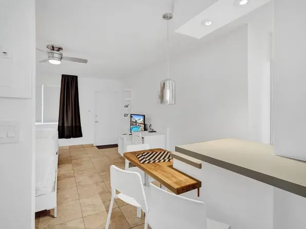 3215 NE 7th St, Pompano Beach, FL