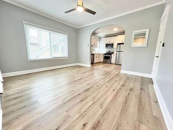 2nd image of 1420 E 1st St #1424