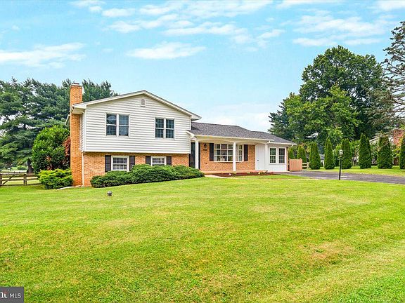 2nd image of 7902 Juniper Dr