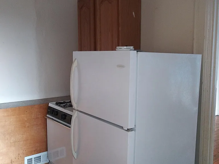 2305 Kenton St — Photo 13