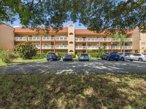 9301 Sunrise Lakes Blvd APT 105, Sunrise, FL 33322