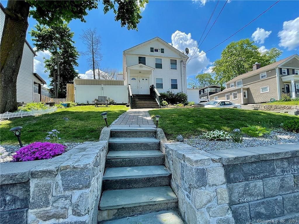 24 New St, Danbury, CT 06810 Zillow