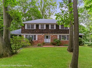 7 Fieldcrest Ct, Holmdel, NJ 07733