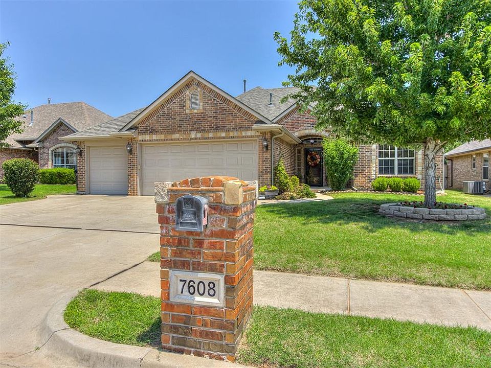 1st image of 7608 Twin Oaks Dr