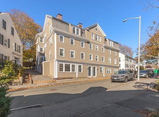 48 Union St APT 1, Manchester, MA 01944