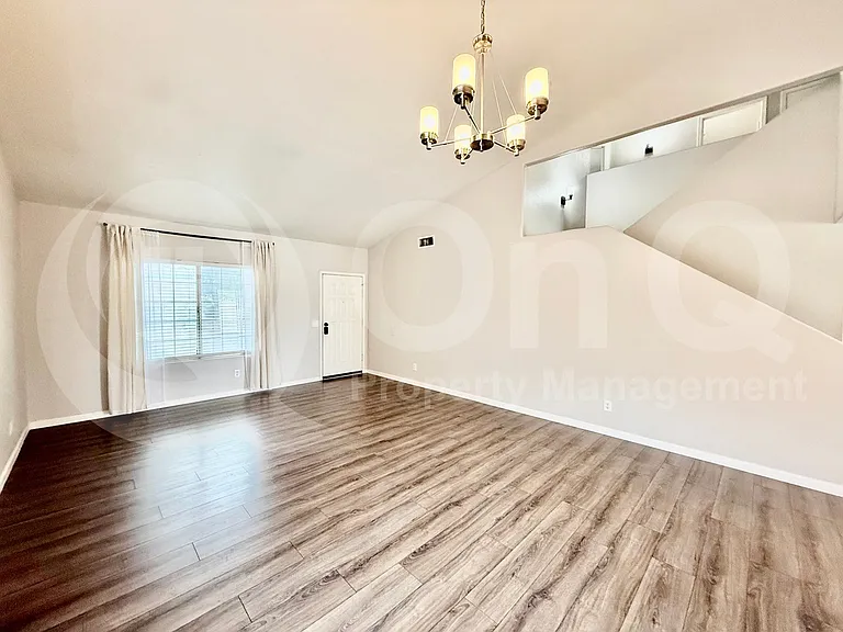 710 N Exeter St — Photo 5