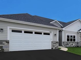 7845 W Stone Ridge Dr #72-2, Lannon, WI 53046