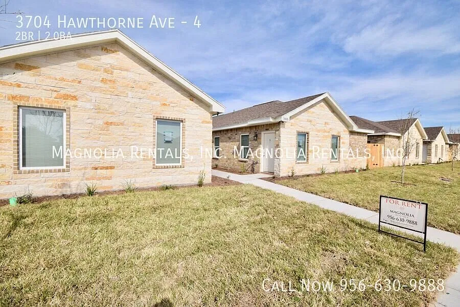 1st Month Free with 13 Month Lease — Photo 1