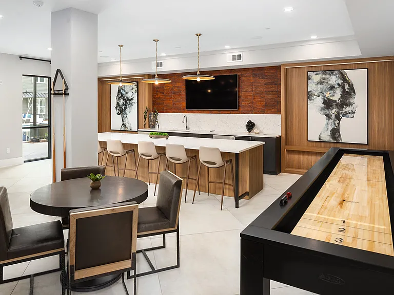 The Dalton by Alta — Photo 17
