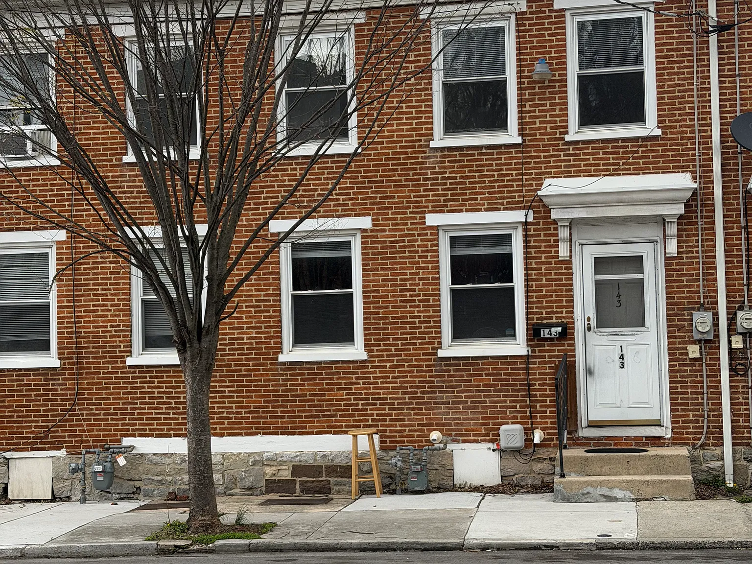 3 bed, 1469 sqft, $1,350 — Photo 1
