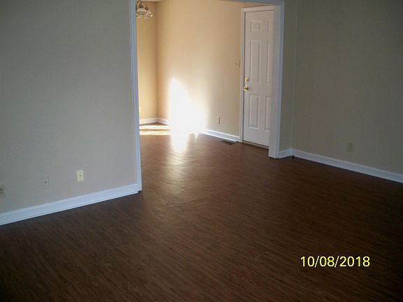 4th image of 1206 Windchase Dr