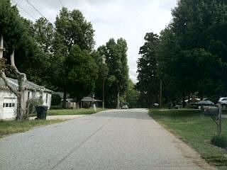 2nd image of 604 Cable St