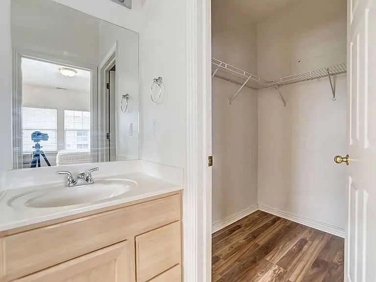 363 N Belmont Pl #342 — Photo 14