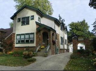 10619 S Oakley Ave, Chicago, IL 60643