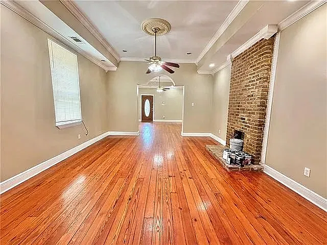 3 bed, 2500 sqft, $850 — Photo 2