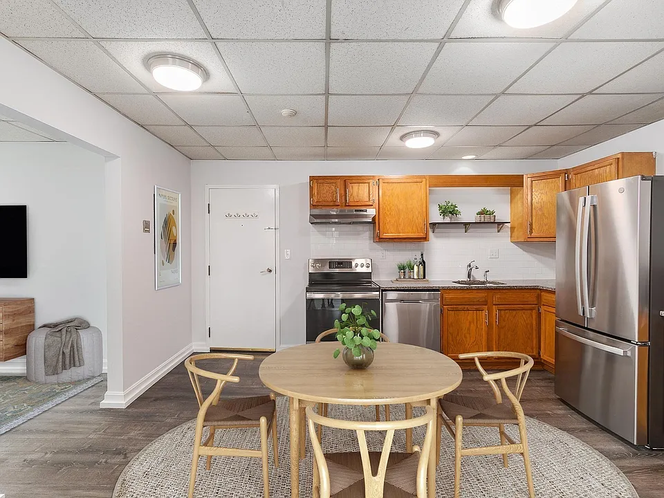 230 Lafayette St #9