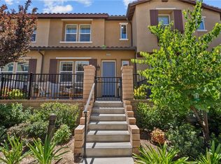 28650 Jardineras Dr, Santa Clarita, CA 91354